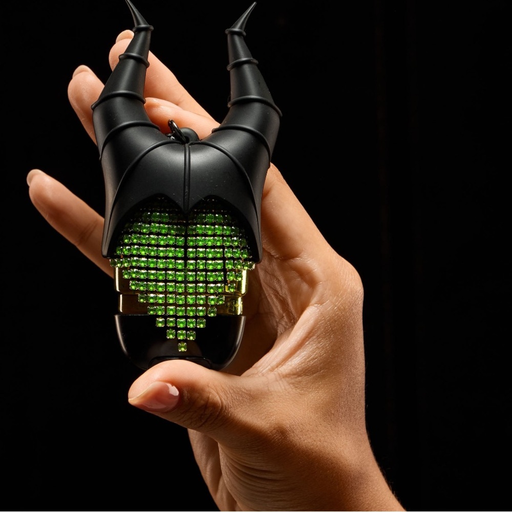 Maleficent pocketbac holder